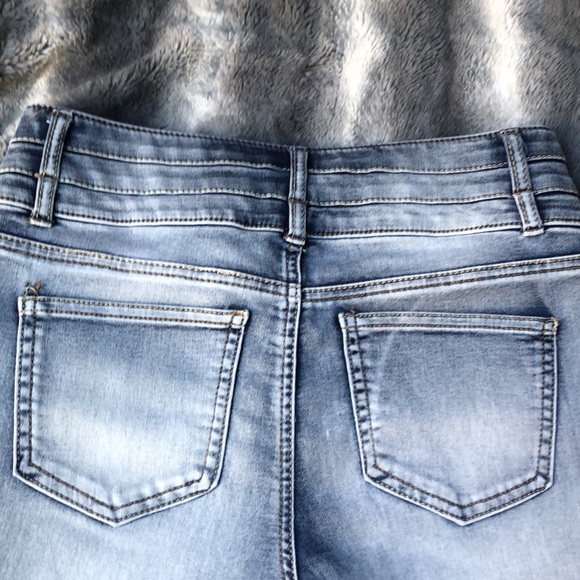 Vanilla Star Denim - Picture 3 of 6